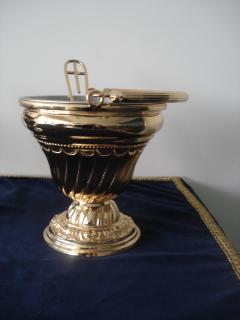 Caldeirinha cinzelada banho de ouro