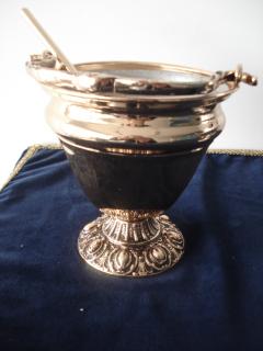 Caldeirinha lisa dourada